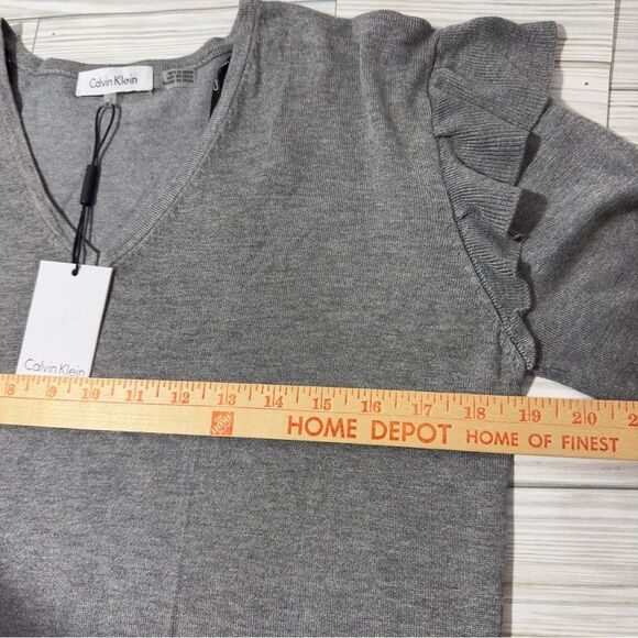 NWT CALVIN KLEIN V-NECK RUFFLE LONG SLEEVE LIGHTWEIGHT KNIT SWEATER TOP SMALL - Picture 5 of 10